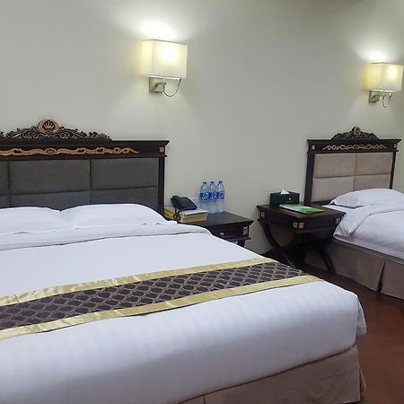 Sky Man Hotel Gyogon Kültér fotó