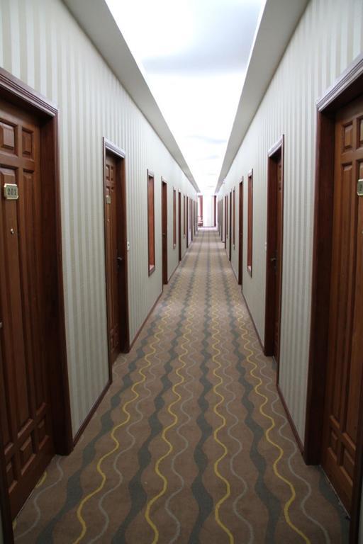 Sky Man Hotel Gyogon Kültér fotó