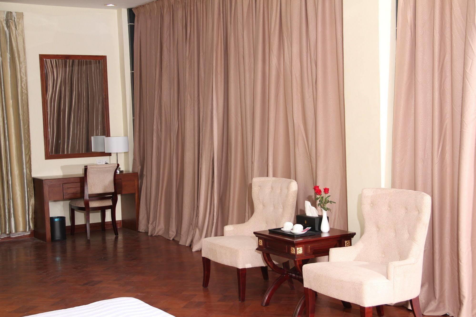 Sky Man Hotel Gyogon Kültér fotó