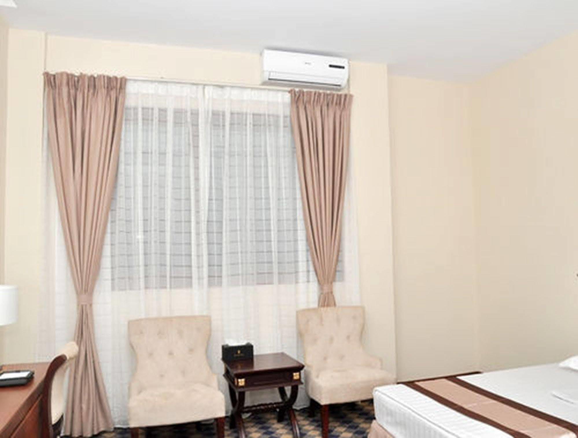 Sky Man Hotel Gyogon Kültér fotó