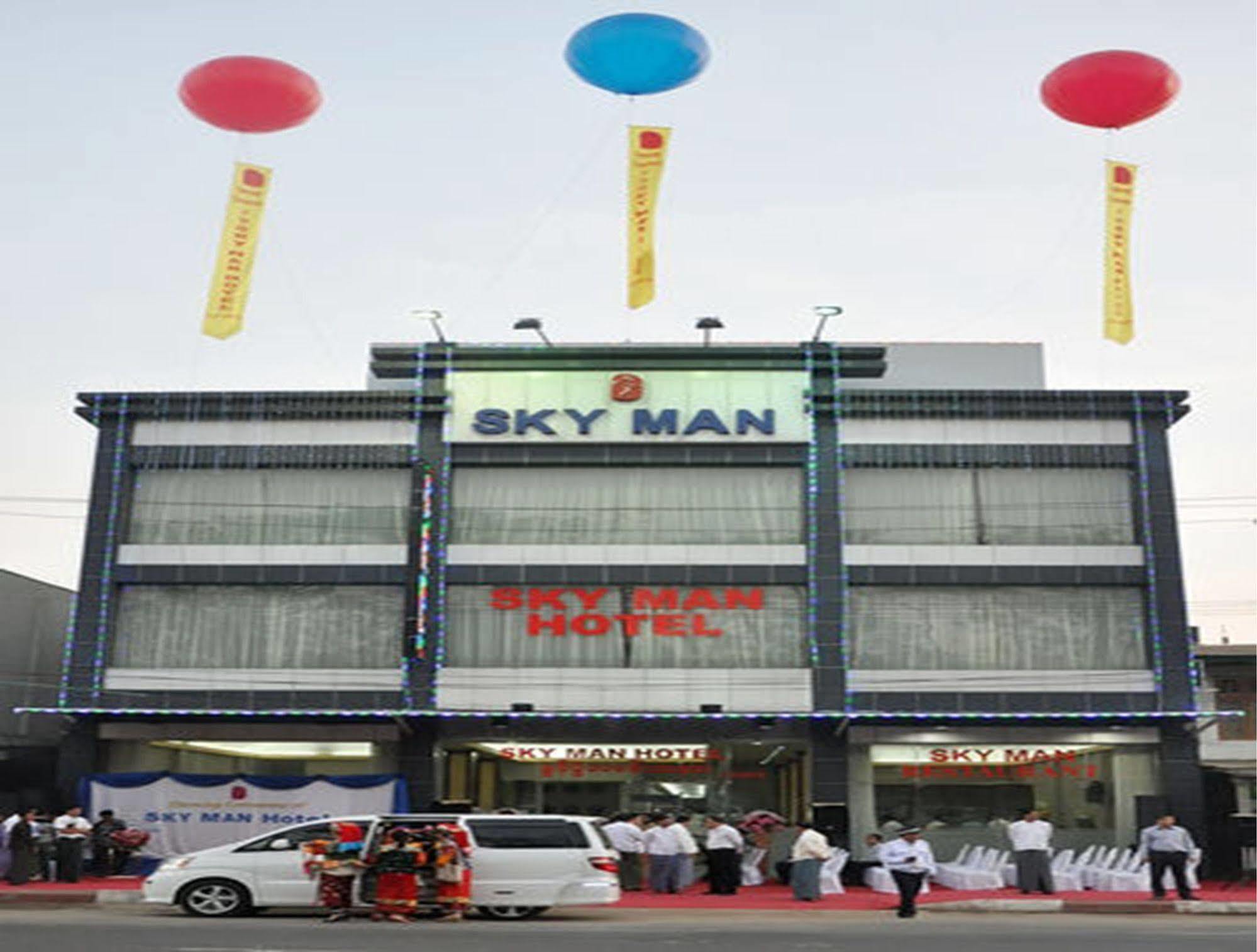 Sky Man Hotel Rangun Kültér fotó