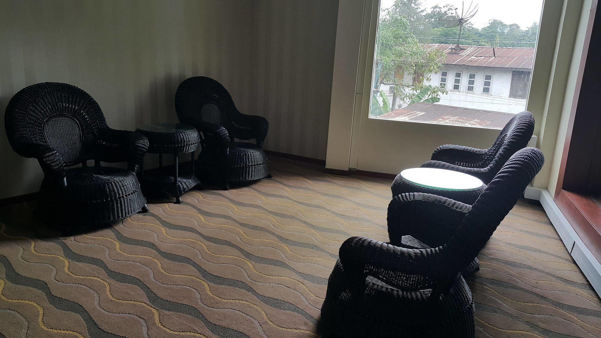 Sky Man Hotel Gyogon Kültér fotó
