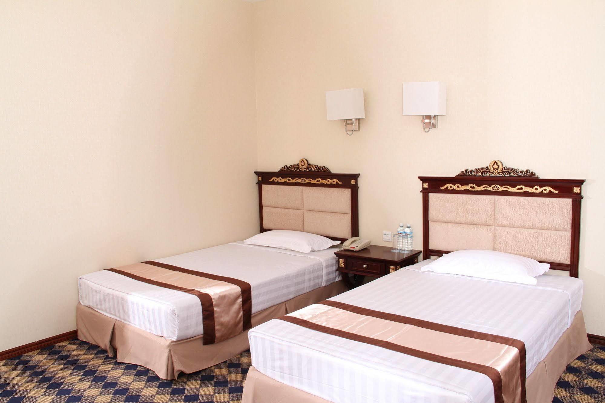 Sky Man Hotel Gyogon Kültér fotó